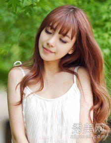 最新女生发型设计长发染发塑小脸美人