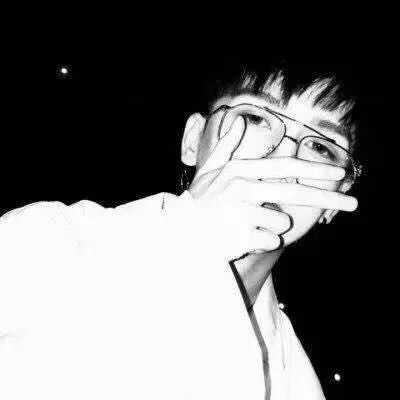 qq头像丧气黑色系男女生