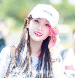 家庭增添新成员心情大好晒美照失踪少女吴宣仪上线
