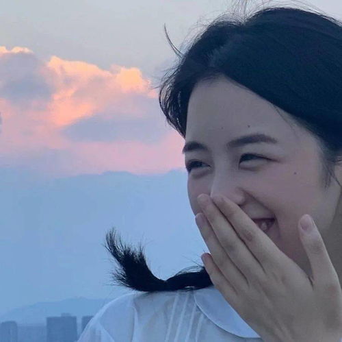 头像您的骑士已就位枪与玫瑰随时为公主待命