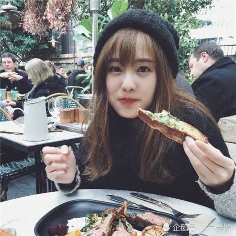 女生经常有这3个坏习惯,当心体重上120斤,难怪没异性缘
