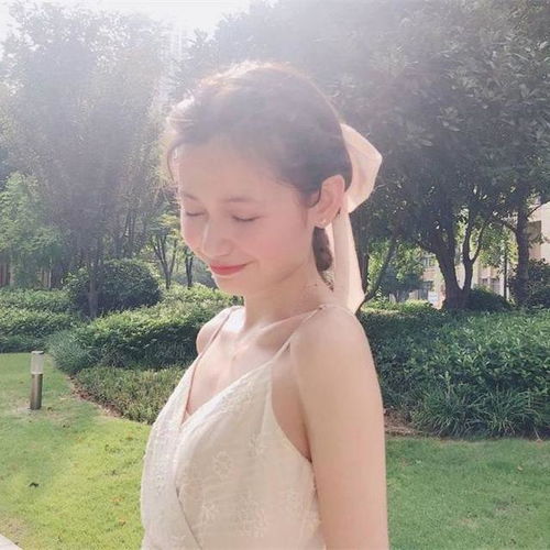 上半月后,情如雨下,月老成全,旧缘逢春,留住挚爱,白首共朝夕爱情