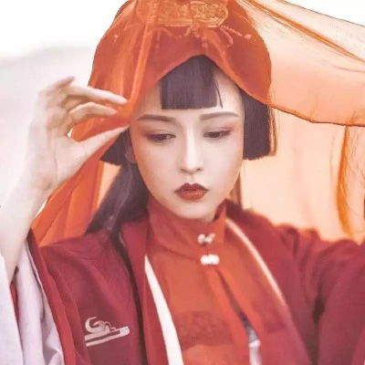 女生头像古风仙气红色