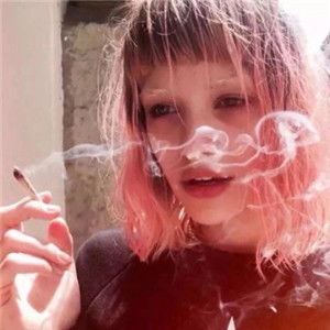 欧美范图片个性范头像超酷女生,长发更显几分的清新甜美