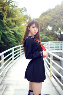 有没有漂亮的女生为背景的图片,可以做壁纸