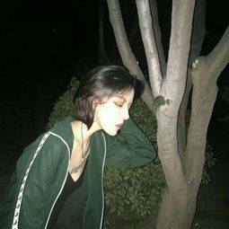 超拽女生头像霸气冷酷头像女生帅气简单美