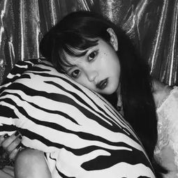 丧系女生头像