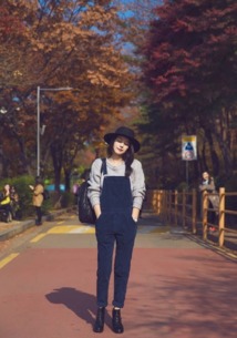 白色治愈系图片头像女高圆圆