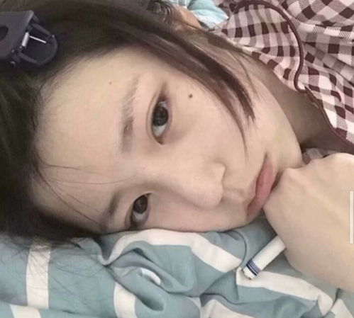 推歌ins甜丧冷淡风女生头像2