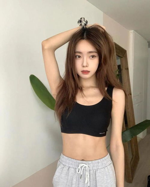 张允恩,颜值和身材俱佳的韩系网红美女