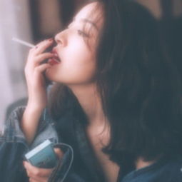 表白总是被拒绝试试这8句情话,女神再也甩不开你的手