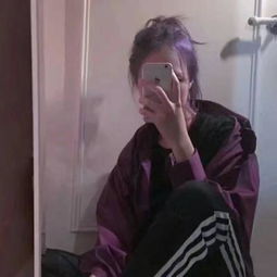 韩系个性女生微信头像超拽冷漠酒比男人好只伤身不伤心