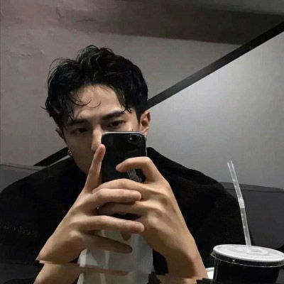 qq头像男生阳光侧脸治愈系积极向上阳光男生头像