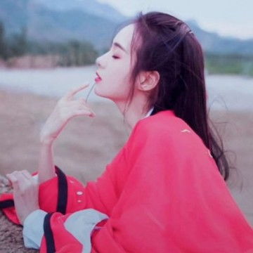 红色系妖娆女生微信头像2021最火爆,女生头像图片