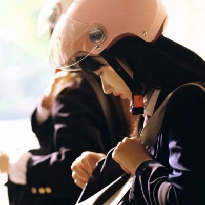 黑色高级感微信头像系列女头像
