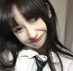 人总是太过执着于第一眼看中的东西小清新气质阳光佛系女生头像