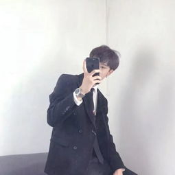 成熟男生霸气头像手机自拍遮脸头像