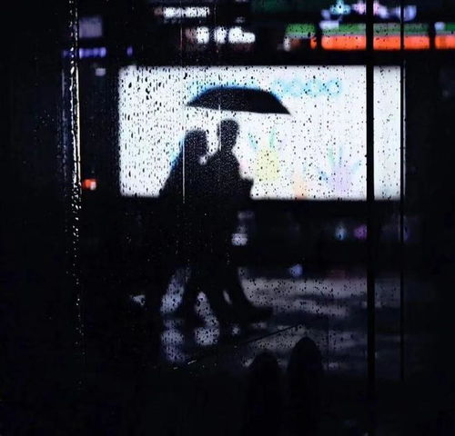 小众黑色系朋友圈封面来袭,被这种低调的高级感拿捏了