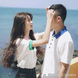 女生说肚子好痛,笨蛋才回多喝热水,这才叫高情商回复