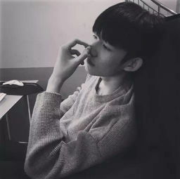 伤感男生最终我都不是你的向日葵