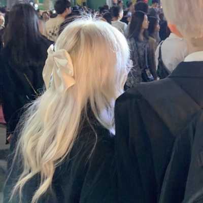 不露脸的冷艳情人头像