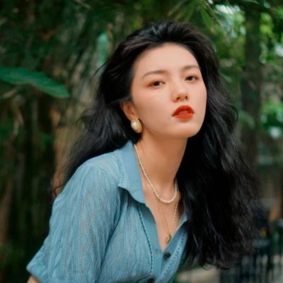 性感露肩女生头像,性感女生锁骨露肩头像大全