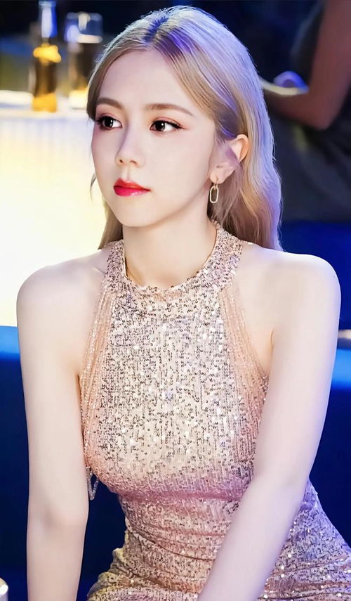 高清无水印邓紫棋绝美手机壁纸合集12张
