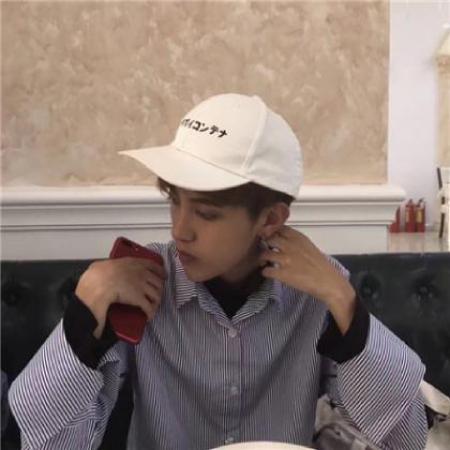 qq男生伤感头像忧郁系帅哥男生不要错过了