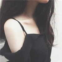 清纯吊带锁骨女生头像微信头像图片大全