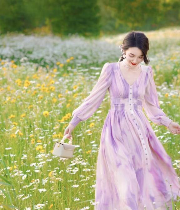 90后女人夏天穿什么颜色连衣裙好看