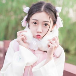 水晶球许愿的萌妹儿