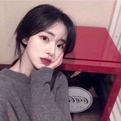 笑很甜的女生高清头像治愈系女生头像系列