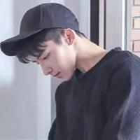 男士带帽子头像高清神秘戴帽子男头戴圆帽的男生头像