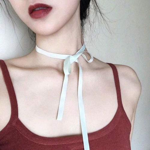女生头像禁欲系锁骨头像图片英国留学