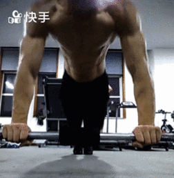网络爆红的快手腹肌一哥,身材撩人,制服更撩人