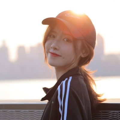 道系打坐头像真人女头