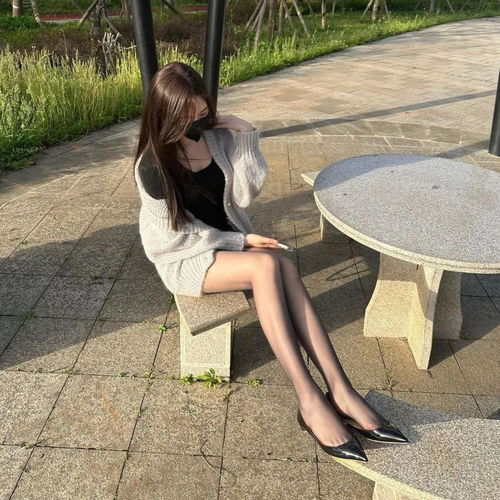 周一内涵囧图云飞系列多看看美女有益身心健康