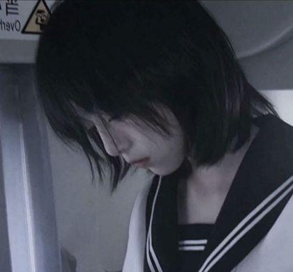 原宿风微丧系女头你说过要保护我的,可大风大浪都是你给的