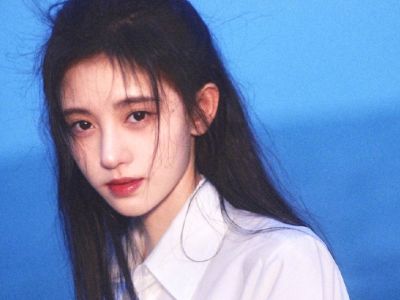 本以为鞠婧祎海景照够美了,直到看到宋雨琦,这是什么神仙颜值