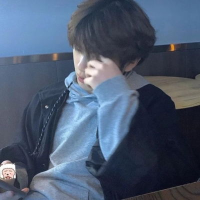 蓝色系温柔风男生头像温柔