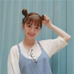 2018蓝色系仙气十足女生头像眼泪滑过脸颊的声音不好听