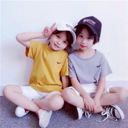 可爱小孩情侣头像一对两张呆萌小孩
