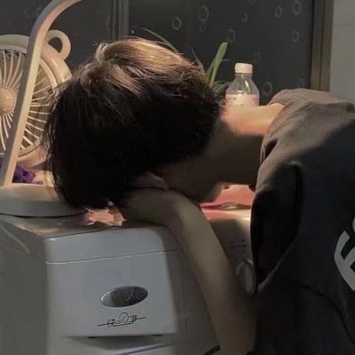 祁宋风格高冷酷帅真人男生头像
