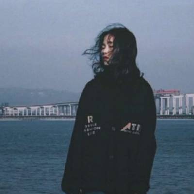 伤感女头侧脸韩系高清低头伤感头像图