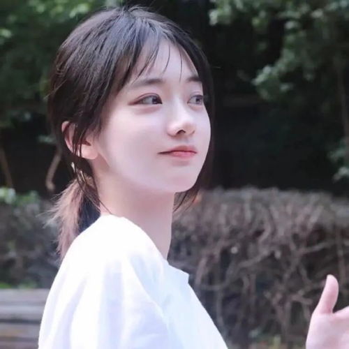 女生头像总之岁月漫长然而值得等待