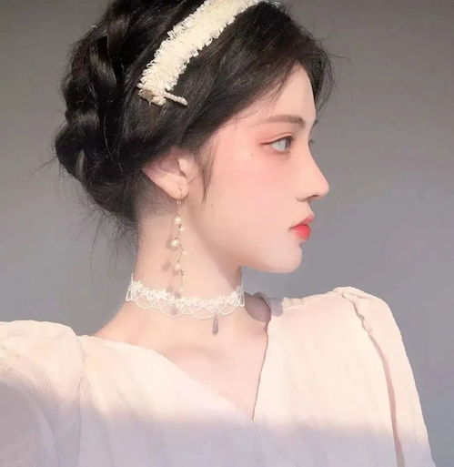 女生头像赤道的温度从未融化乞力马扎罗的雪
