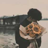 一男一女捧花情人头像